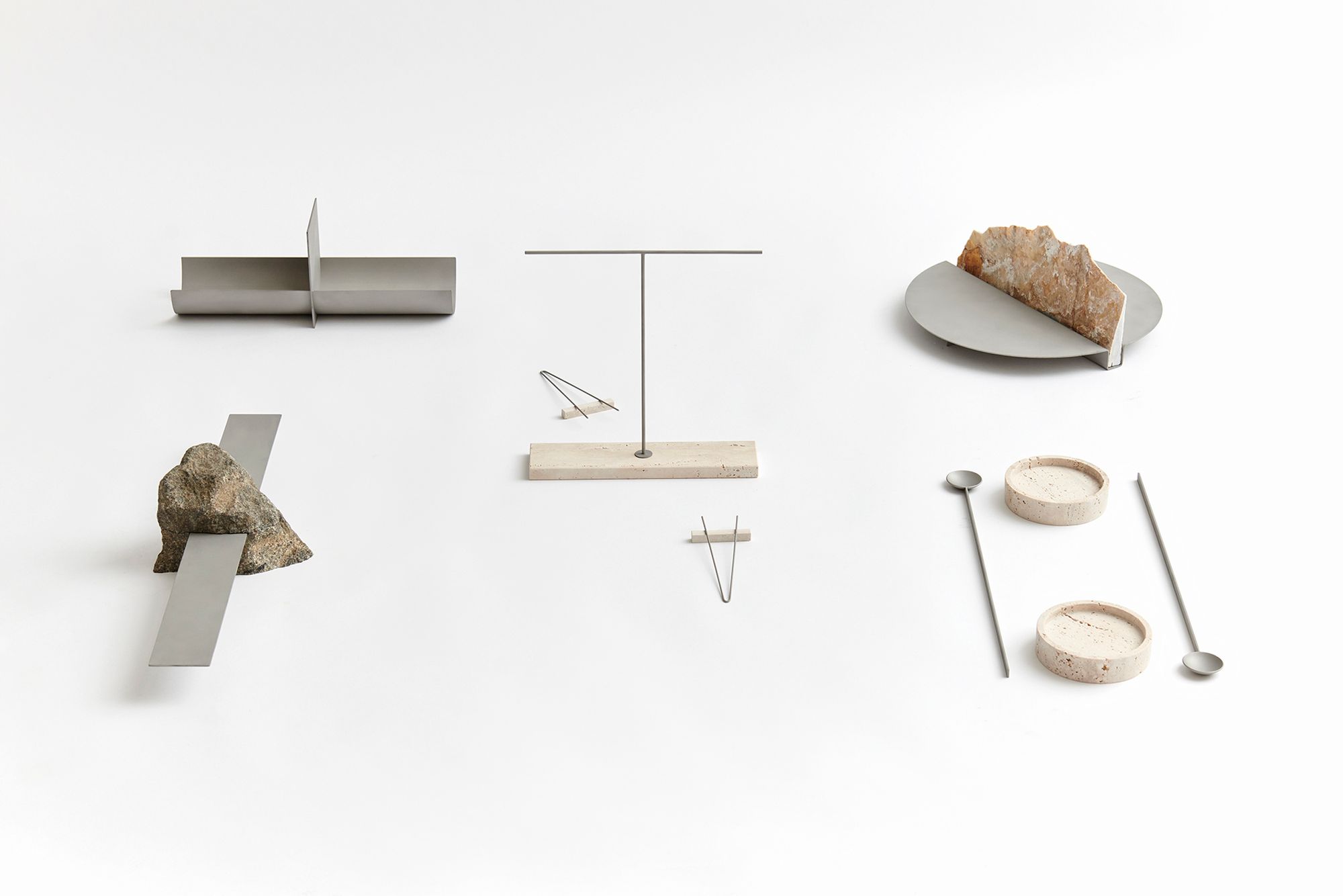Balance between intimacy and safe distance | Tableware by studio BOIR