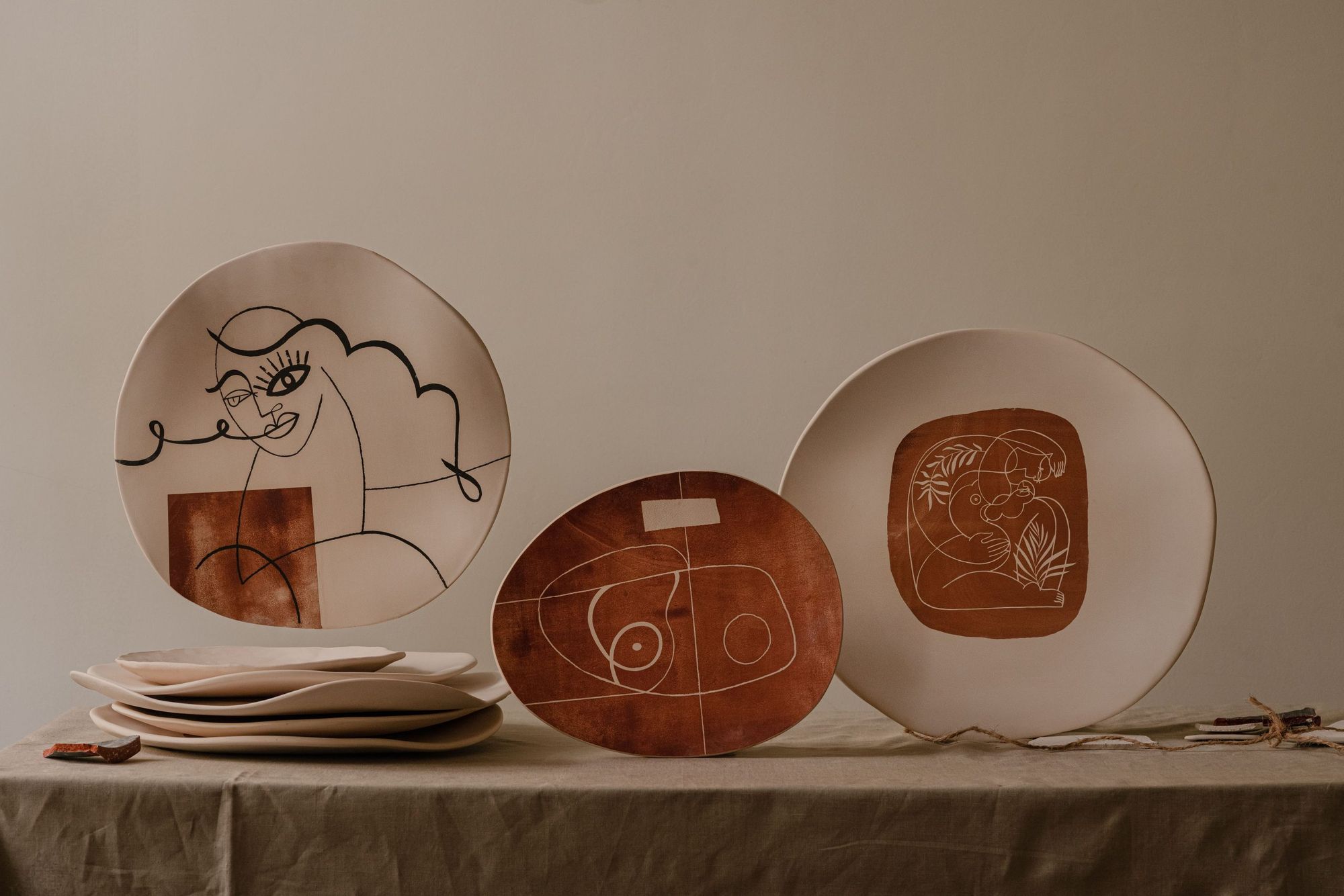 The sanctity of the modern kitchen: wall ceramics from Poland