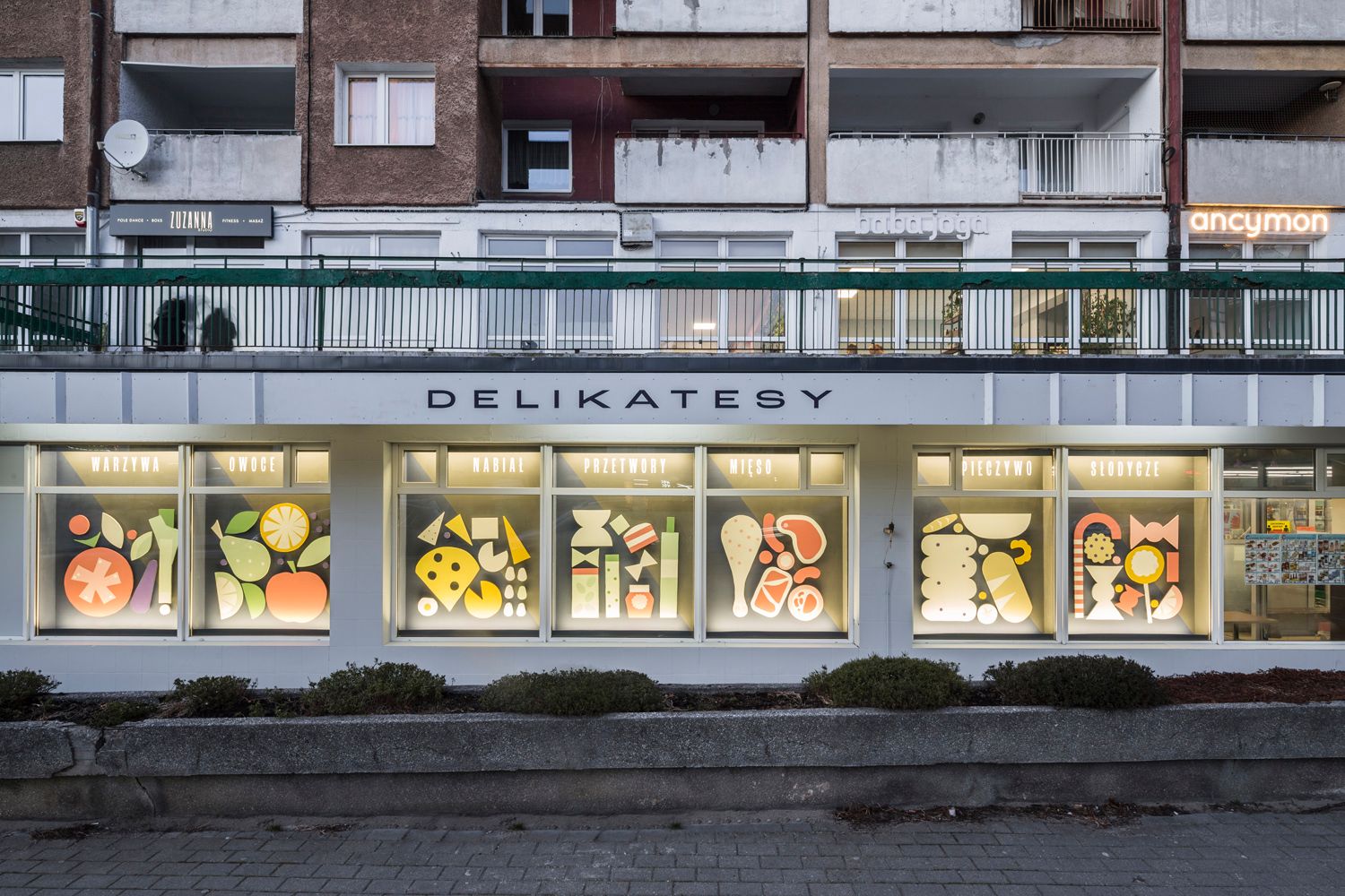 Contemporary and fresh, but not too exclusive—Gdynia’s iconic delicatessen storefront was rethought by Traffic Design