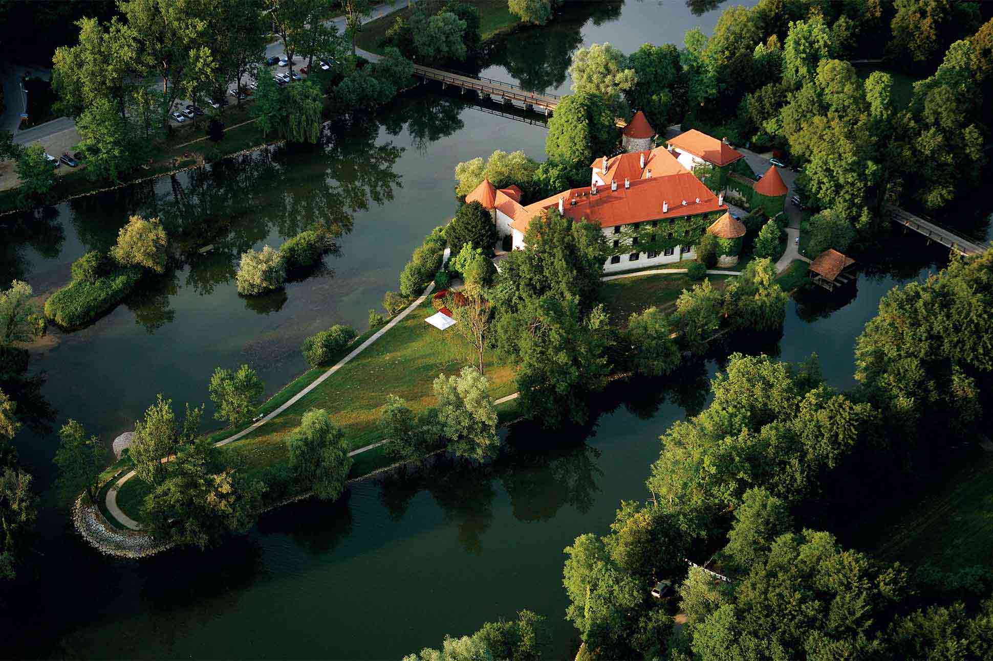 Majestic castle hotels in Eastern Europe | TOP 5