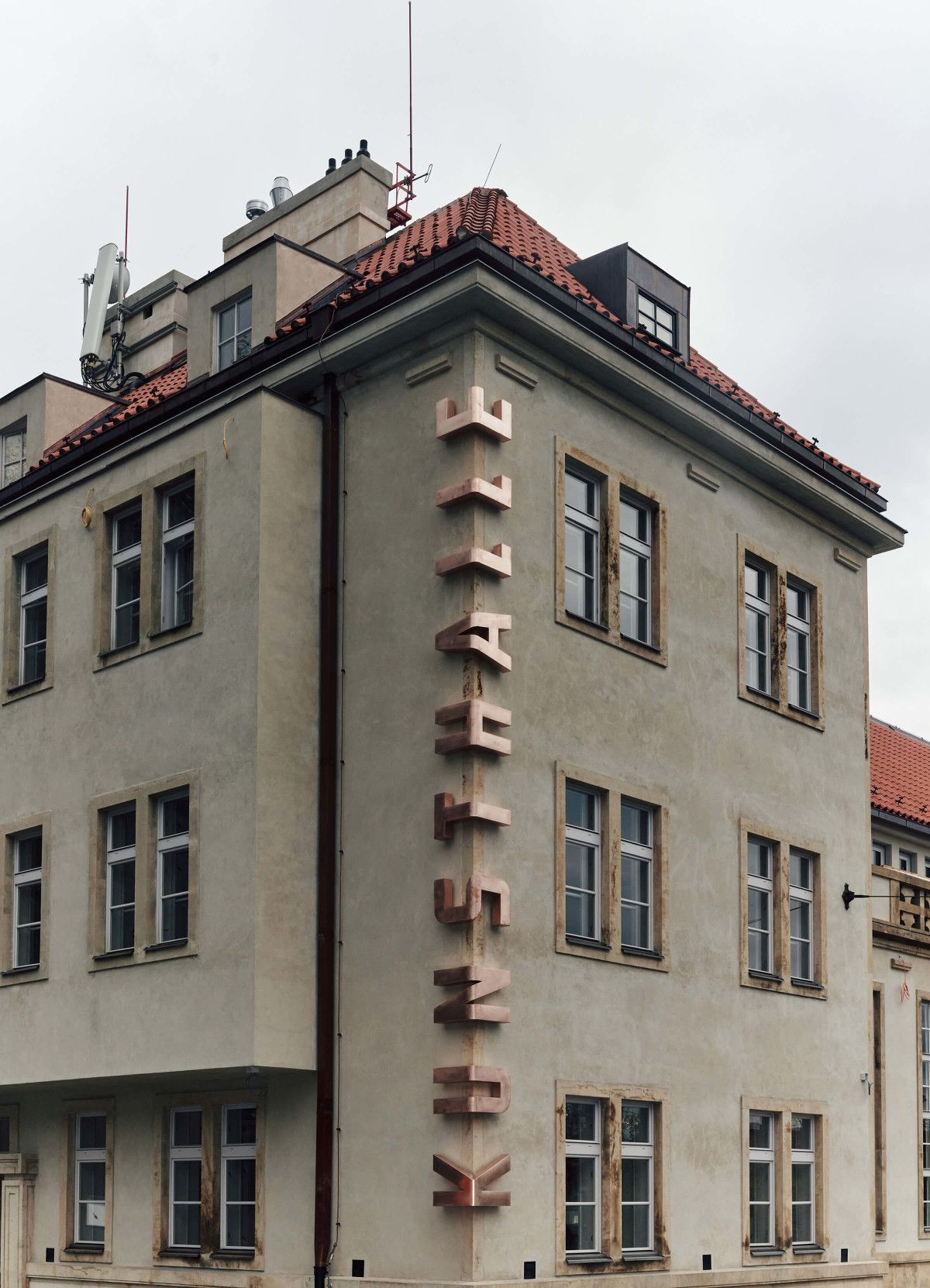 Bronz letters embrace the Kunsthalle building in Praha