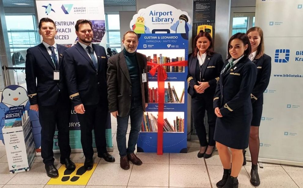 „Könyvtár” nyílt a krakkói repülőtéren