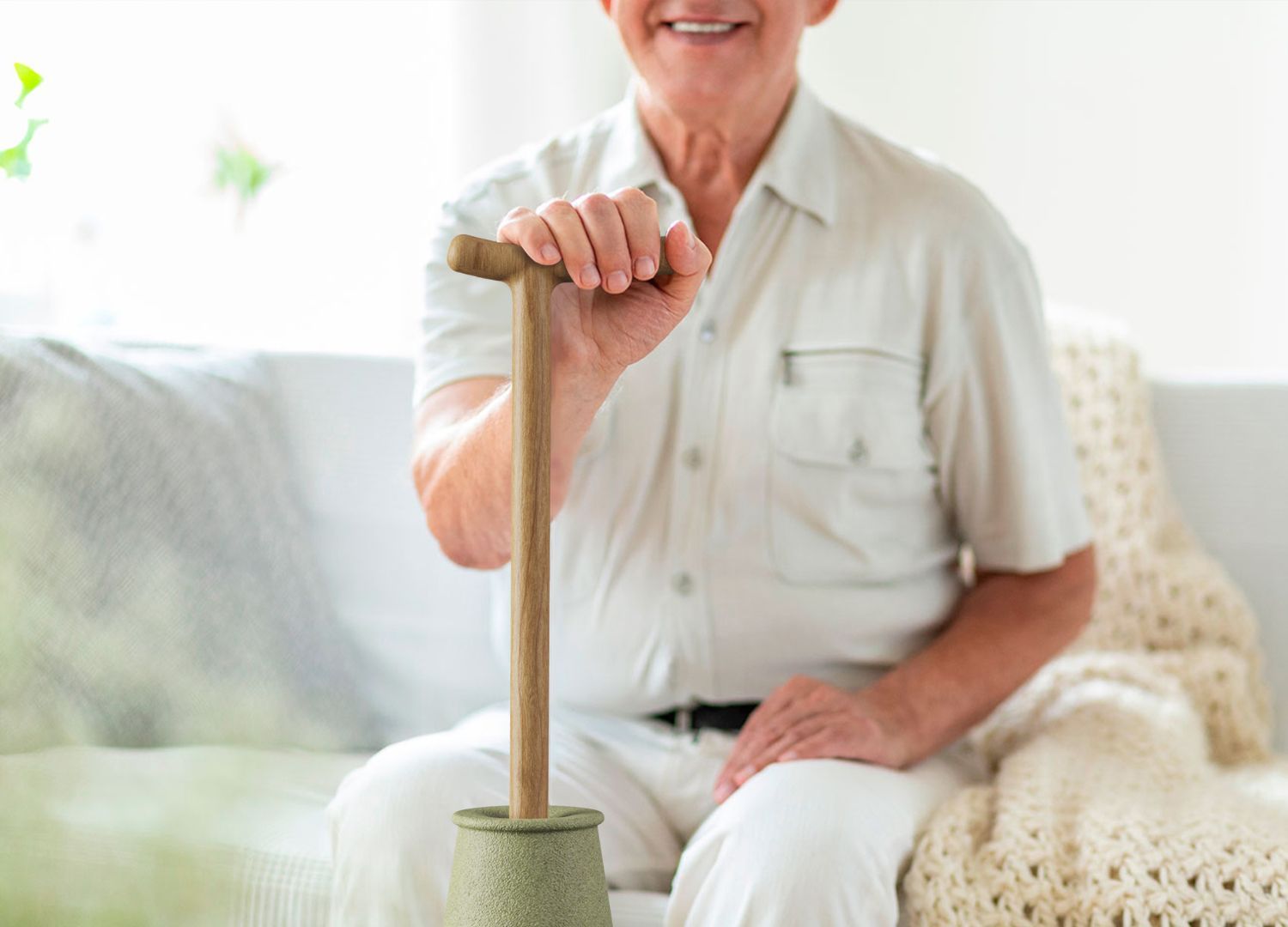 Multifunkcionális tárgy segíti az időseket otthonukban