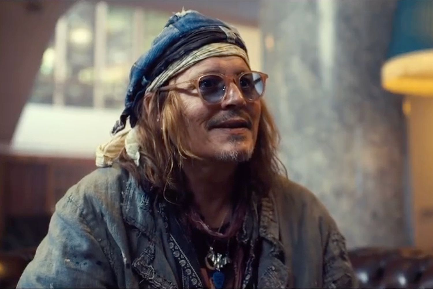 Johnny Depp Dons 'Pirates of the Caribbean' Role Again!