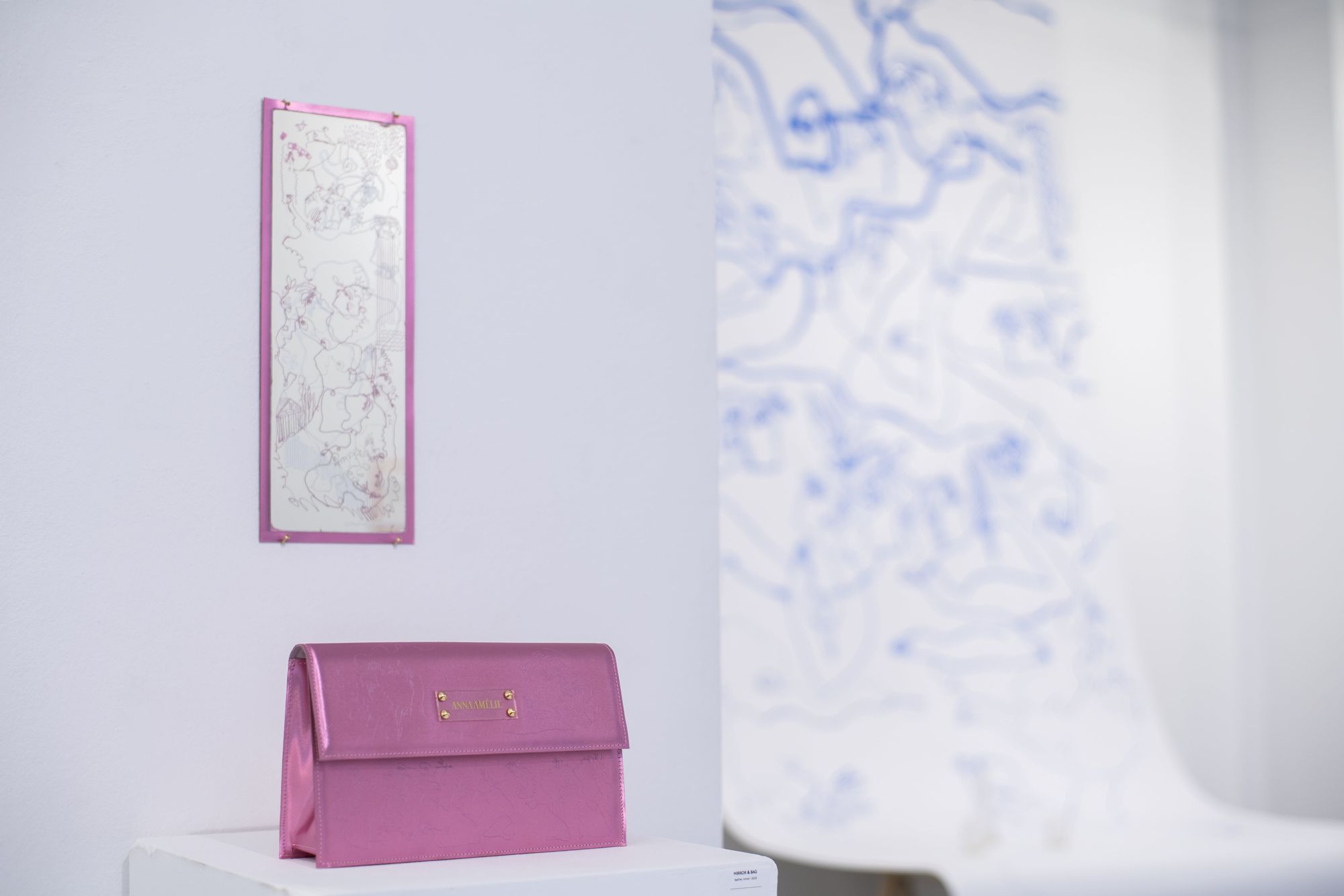 At the Edge of Light and Reflection | Anna Oláh’s Reflective Universe at Hybridart Space