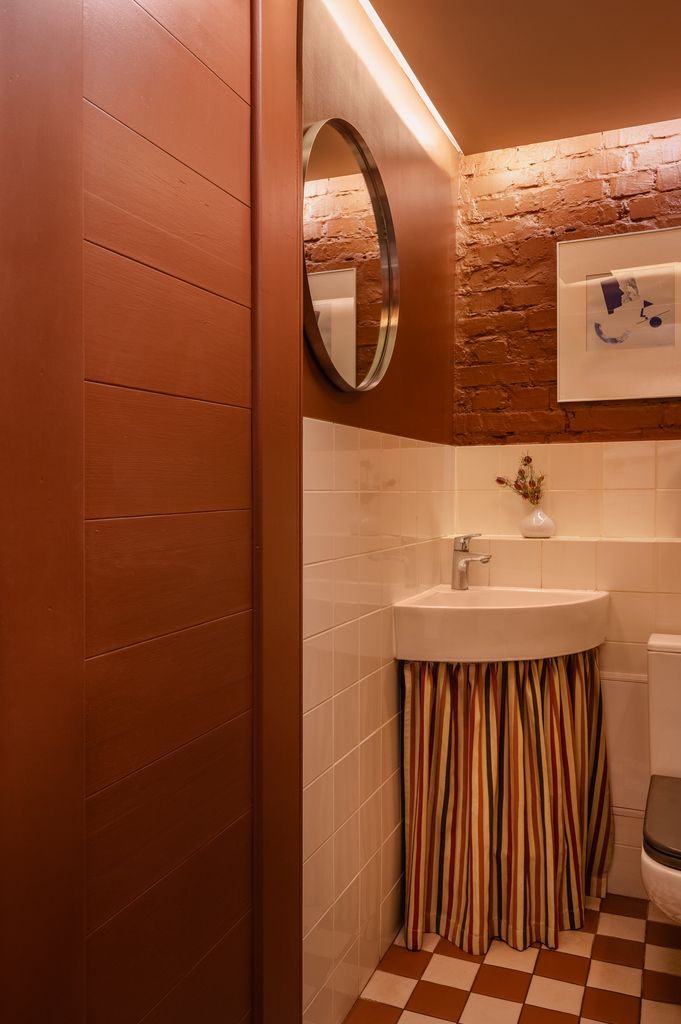 A Cute and Stylish Corner Coffe in Kyiv – Frank Café