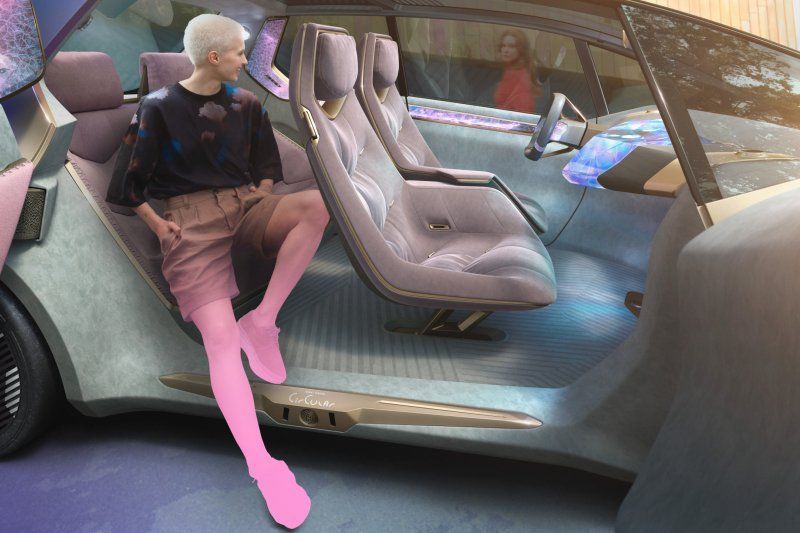 The first 100% recyclable electric car debuts