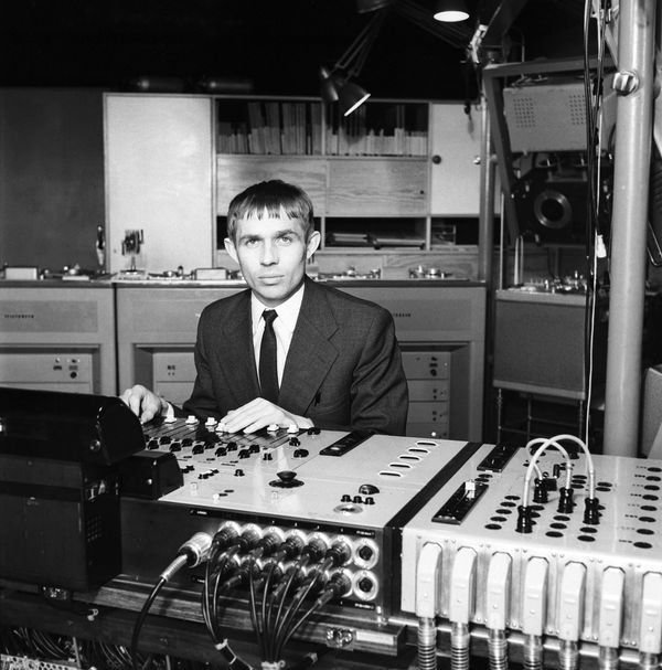The revolution of electronic music in Central Eastern Europe: Polish Radio Experimental Studio