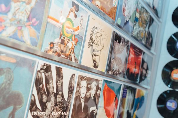 Treasure hunt in the coolest record stores | TOP 5
