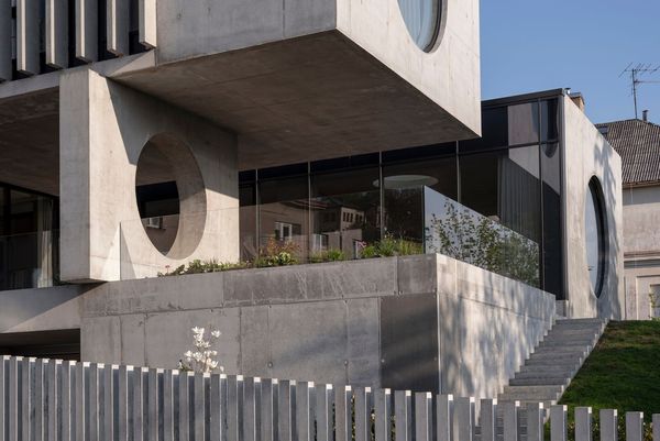 Lenyűgöző betontömeg – Modernista otthon Litvániában