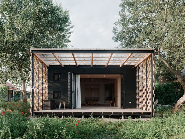 Modern yurt house as a creative studio | JRKVC
