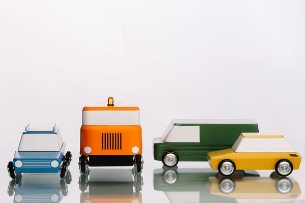 The iconic vehicles of Eastern Europe on your desk!