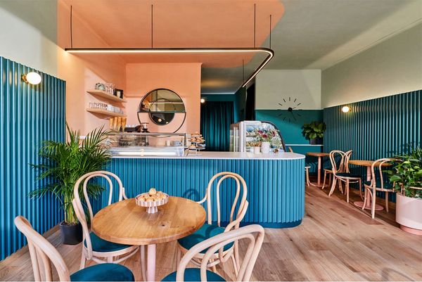 Elegance and ice cream colors dominate the confectionery of the small Hungarian town