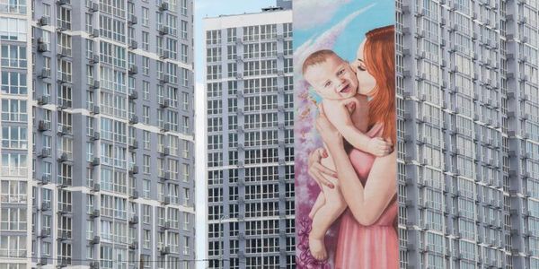 Kyiv's new districts are a metaphor of hope in the photographs of Manuel Álvarez Diestro