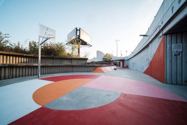 Turning a neglected underpass into an outdoor sports park