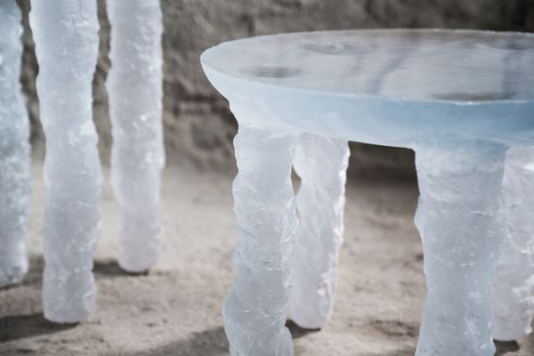 „Tárgyaimmal egy történetet igyekszem elmesélni” | Johan Pertl cseh üvegművész alkotásai