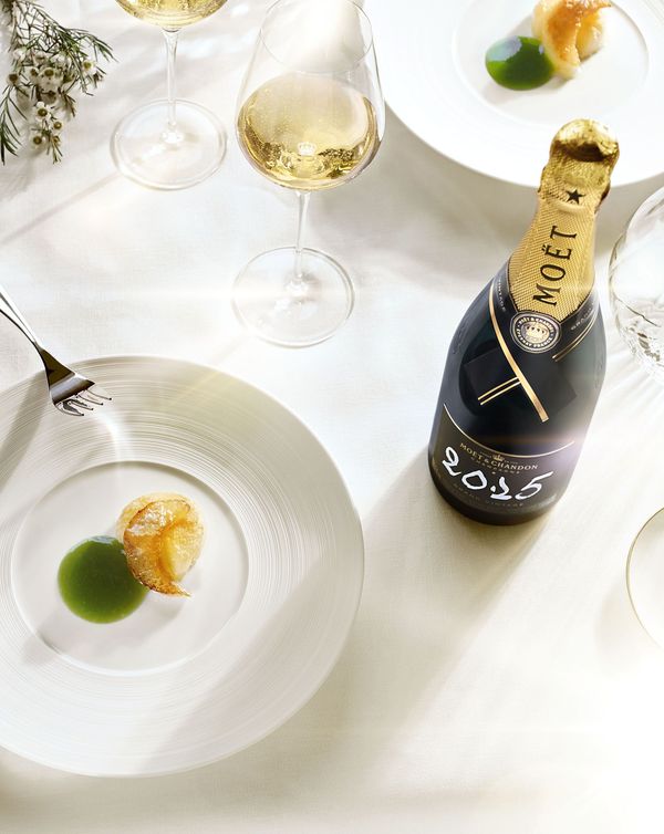 Which champagne to put on the festive table?