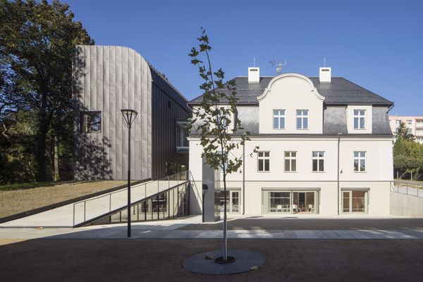 Former rectory converted into a municipal library in Czechia