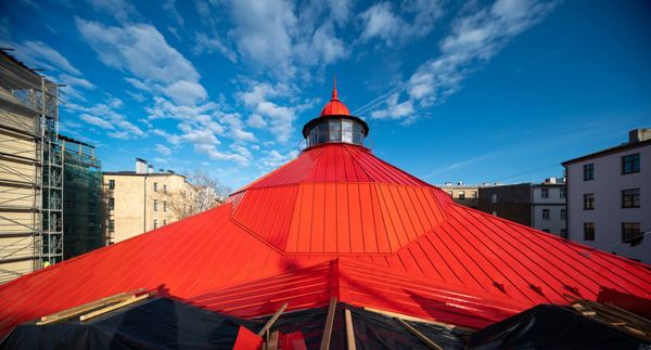 Riga’s 135-year-old circus reopens