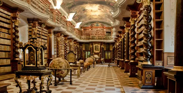 Megnyitják a nagyközönség előtt Prágában a világ egyik legszebb könyvtárát