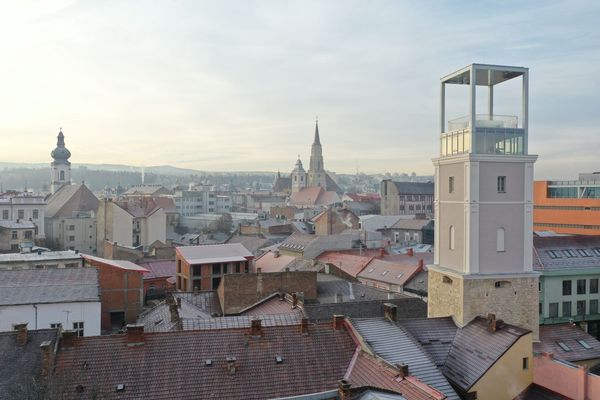 Restored Firefighters’ Tower reflecting the history of Cluj-Napoca