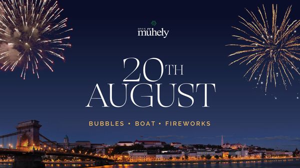 With the Onyx team, you can watch the fireworks on August 20 from a boat, with some bubbles