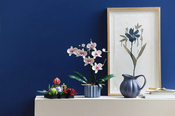 Orchideával és pozsgás növényekkel egészíti ki botanikai kollekcióját a LEGO