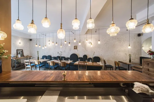 Eclectic, personal and cozy | Circa 1703-3701 & MÀ Bistro
