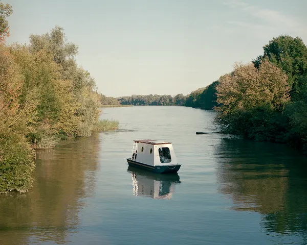 Elmosódott határok | Lakóhajó a Tisza-tavon