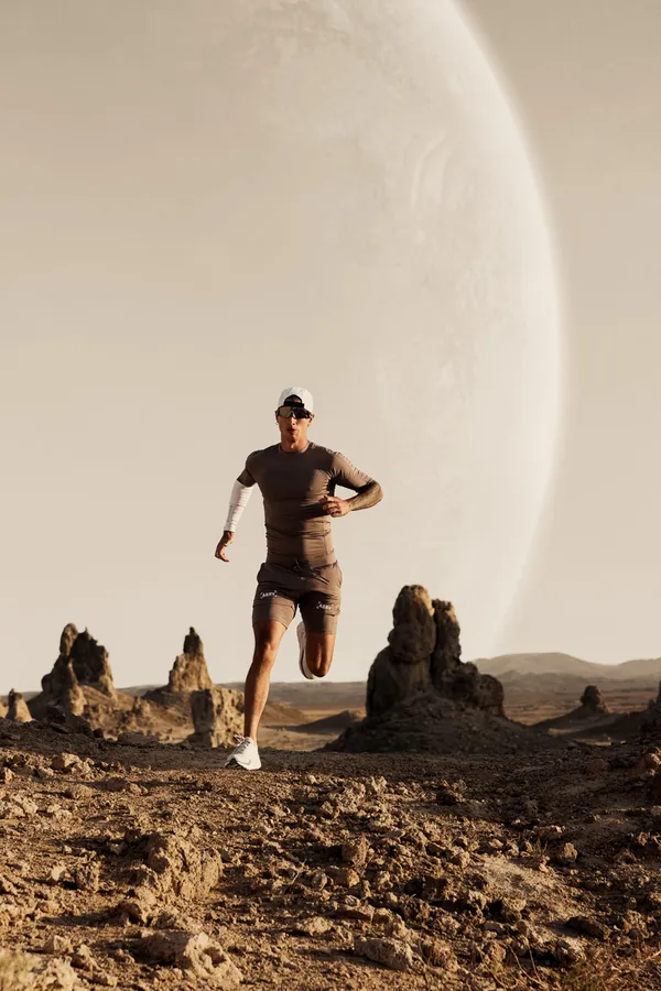 Az ASRV bemutatja a világ első aktív ruházatát, mely a NASA által jóváhagyott technológiával készül