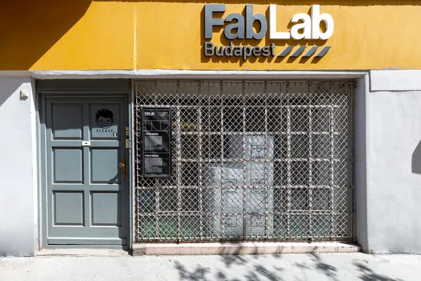 FabLab10 | One day in the workshop with Adrienn Veres