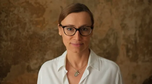 “I don’t believe in the universal truths of clothing” | Eszter Füzes