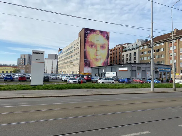 Smog-eating mural | David Strauzz X Nike X Footshop