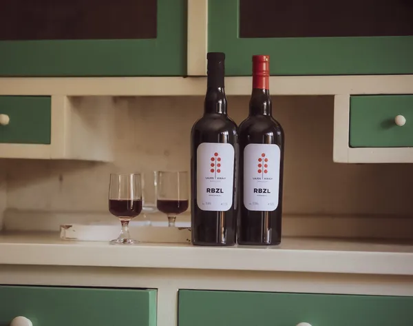 It’s not fruit juice, it’s currant wine! | Lajos-Király Manufaktúra