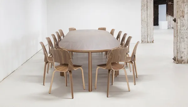 Nagykövetségi tárgyalóasztal | MOME X Plydesign