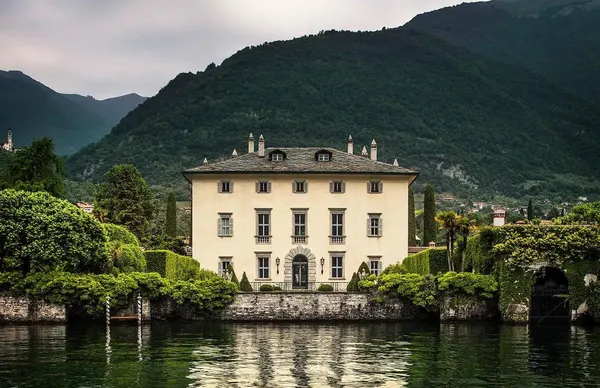 The iconic villa from ‘House of Gucci' can be yours for a night