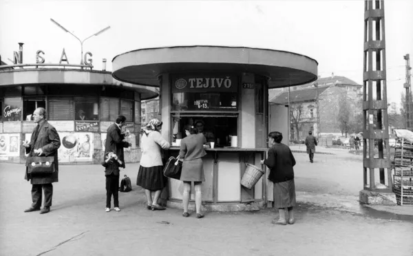 „People, drink, drink more milk!” | Milk buffets, milk bars, milk bistros