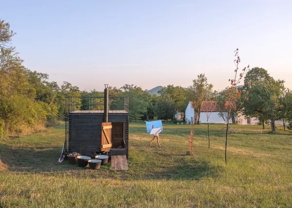 A szabadság megélése | Videó jelent meg Pakosz Anna experimentális kiállításáról