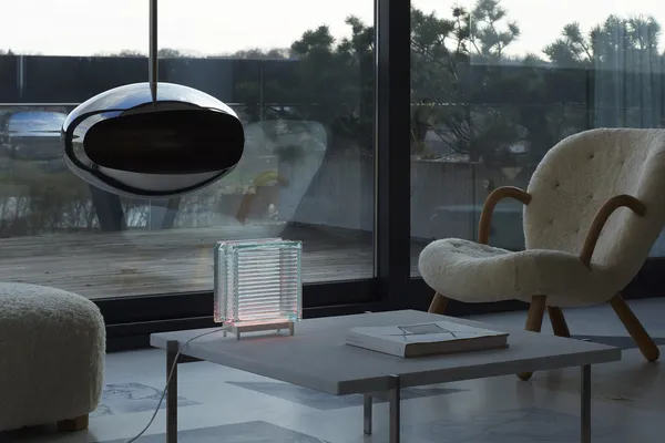 Glass bricks, like we've never seen before