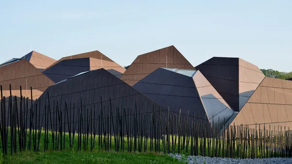 Geometric swimming pool | Enota