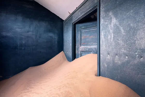 Where nature takes over | James Kerwin's photos of ghost towns