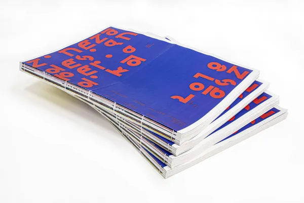 Design periodical in the form of a zine | Zinező