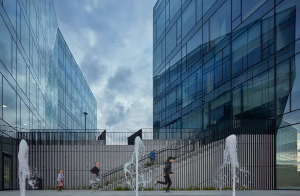Pieces of art are also hidden in the new Bořislavka Centre in Prague