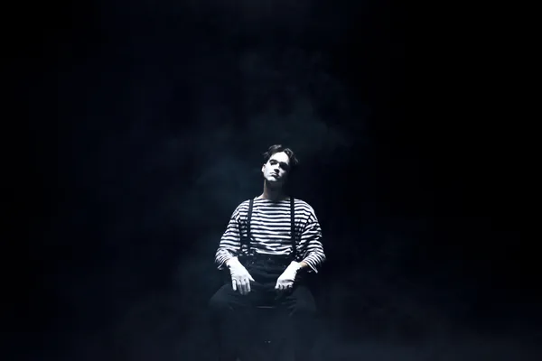 „Egészen élvezhető a meztelenül rappelés” – Interjú Co Lee-val, a magyar hiphop szcéna bohócával