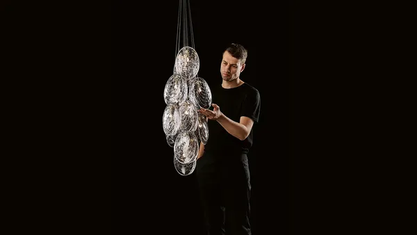Az üveg a high-tech anyagok korában is aktuális | A cseh üvegjelenség