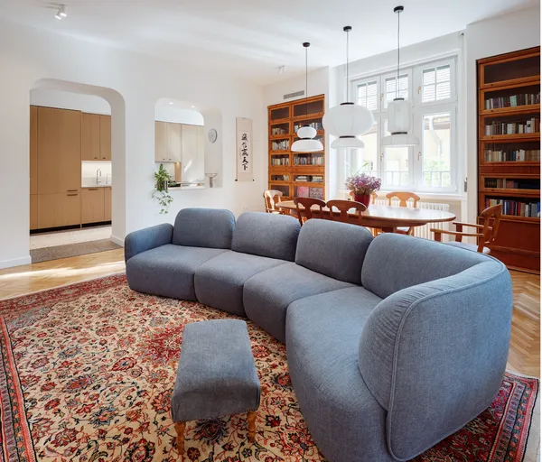 Old Walls, New Rhythm | A GOOD Studio Apartment in Buda